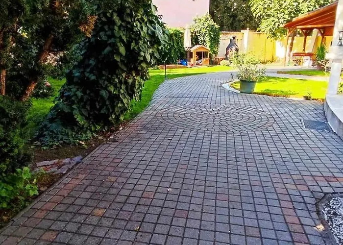 Okszi Vendeghaz 3*