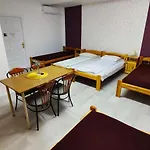 Okszi Vendeghaz Konukevi 3*