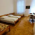 Okszi Vendeghaz 3*