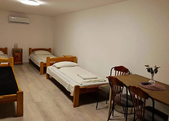 Okszi Casa de hóspedes 3*