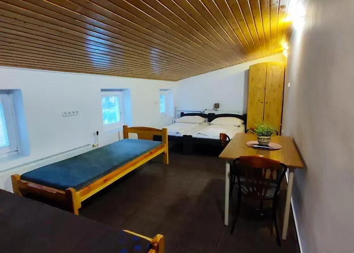 Okszi Casa de hóspedes 3*