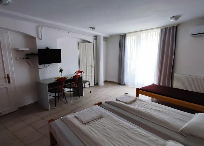 Okszi Casa de hóspedes 3*