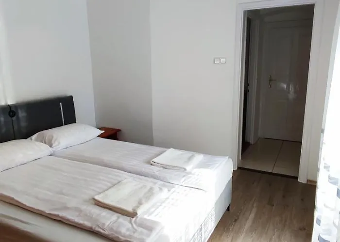 Casa de hóspedes Okszi 3*